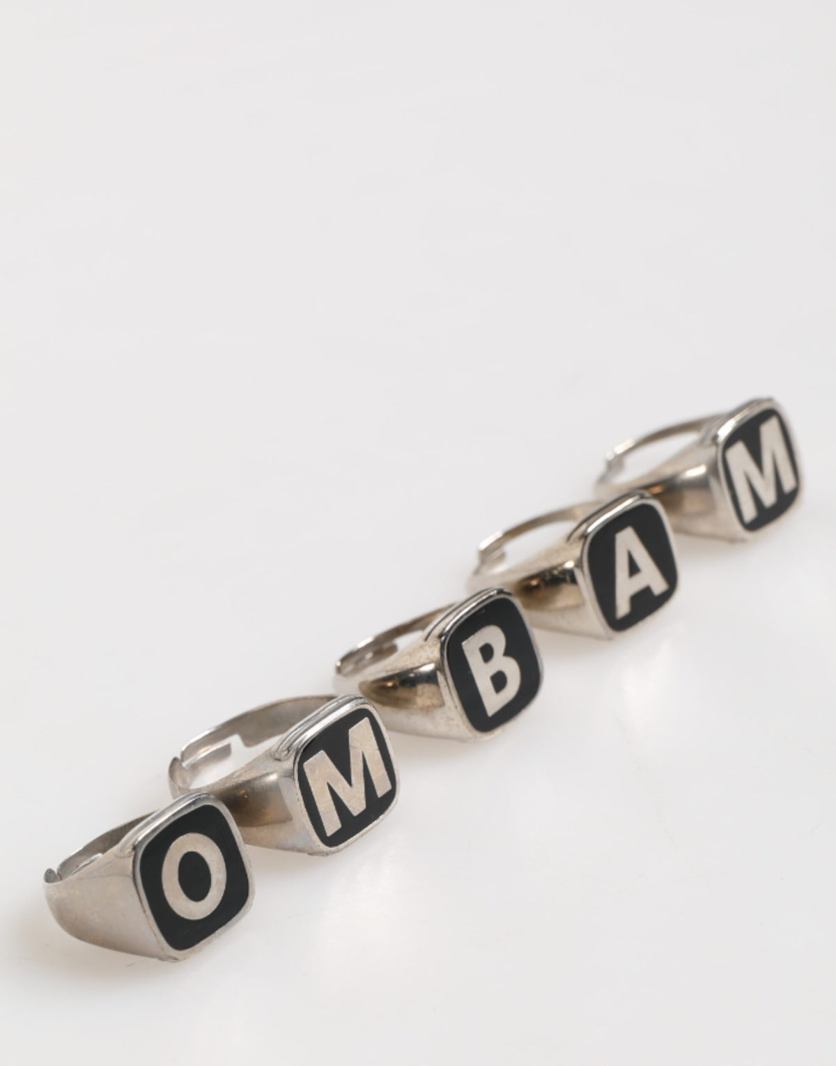Dolce & Gabbana 5-delars justerbart ringset med bokstäver i silverfärgad mässing